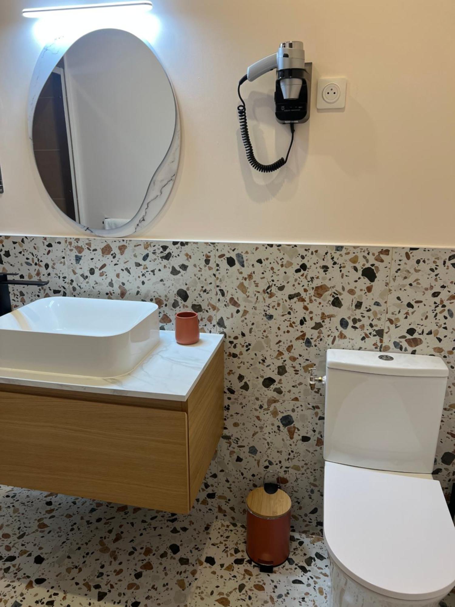 Hotel Restaurant Les Paquebots Port Vendres Room photo